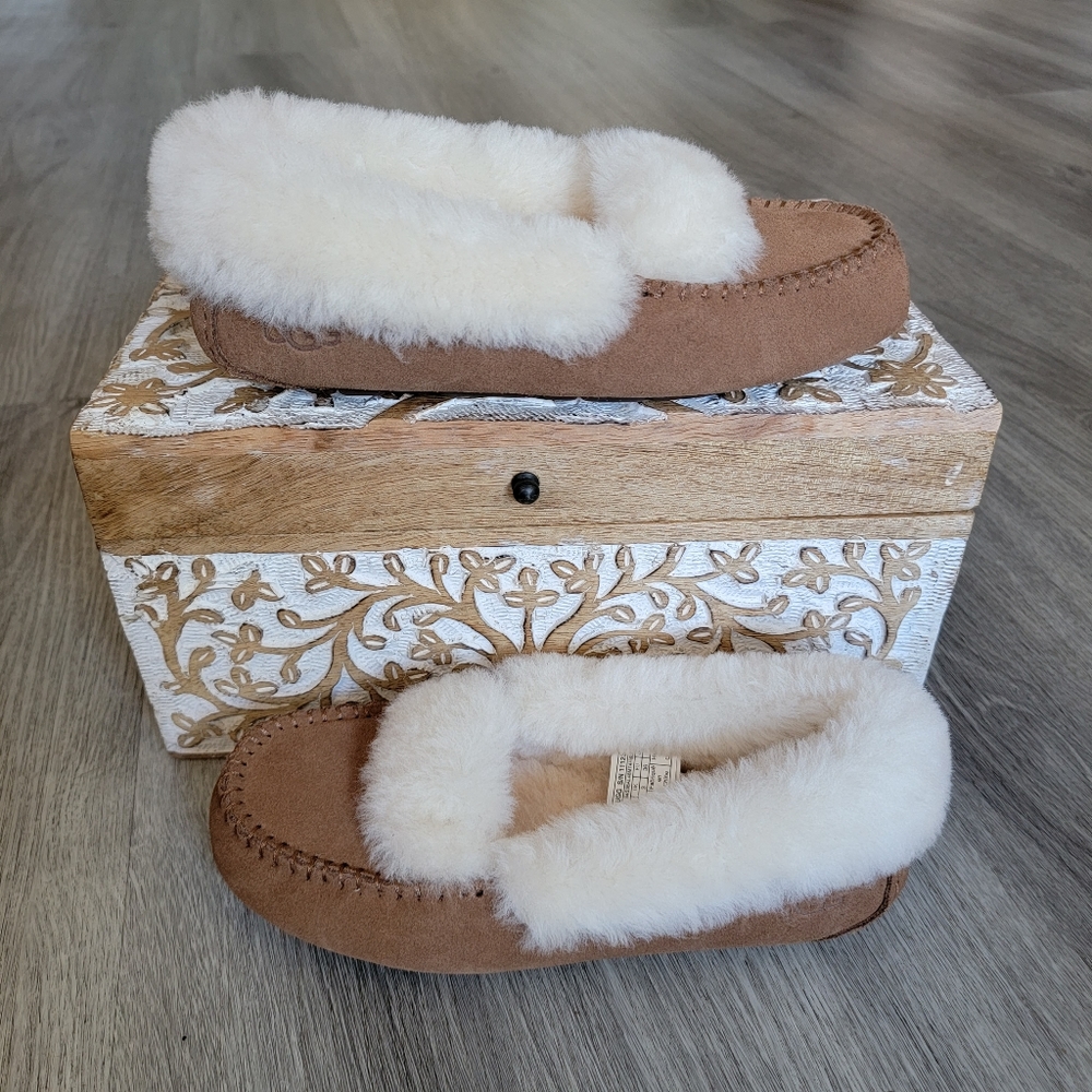 UGG Dakota Spill Seam Suede Slippers